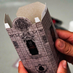Oferta da Torre dos Clérigos em miniatura na compra do JN nos dias 1 e 2 de junho de 2023